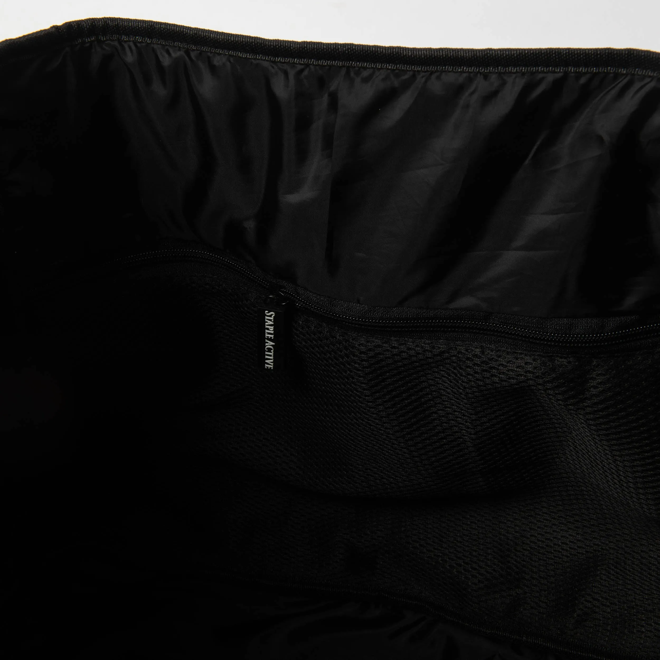 Captivate Gym Bag (Black)