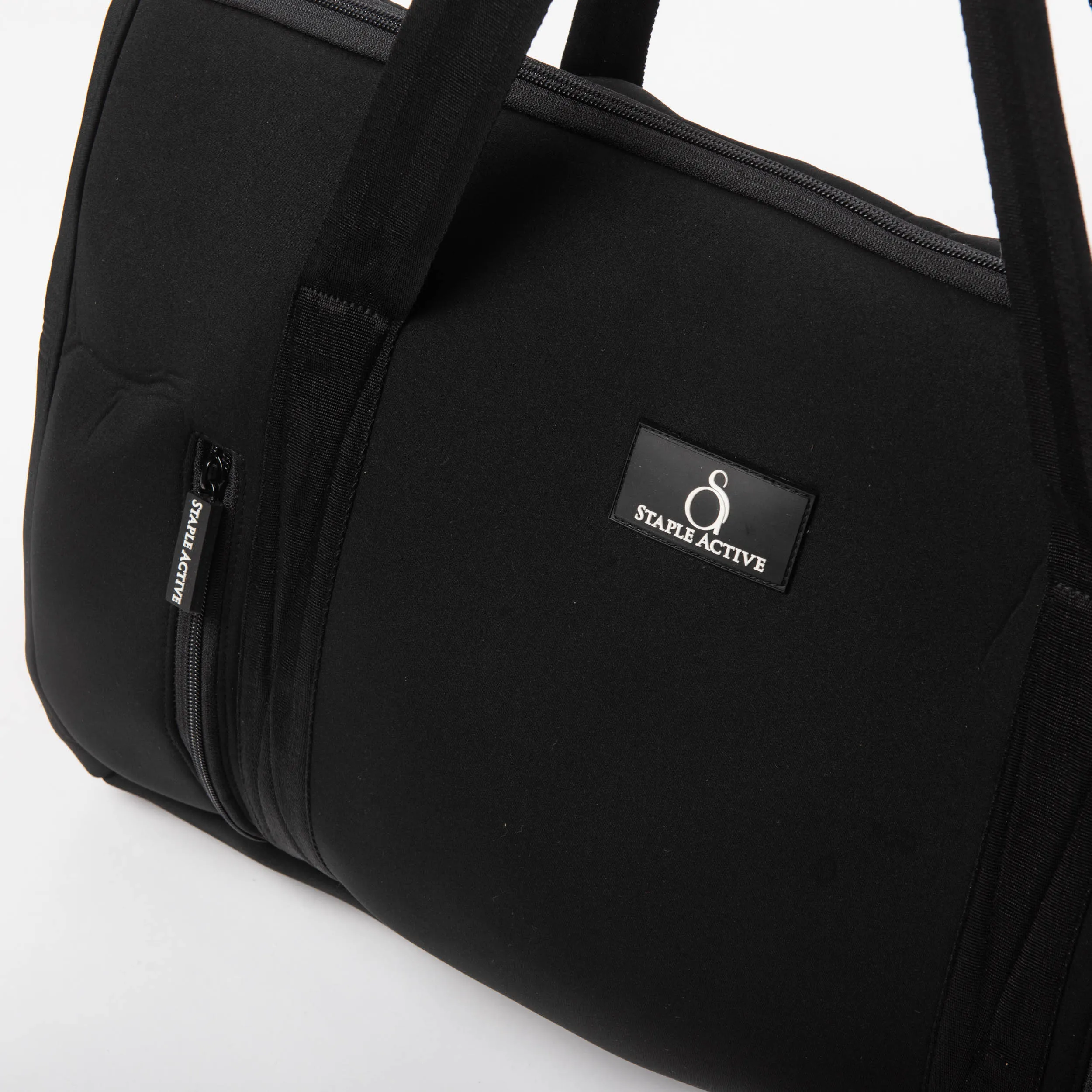 Captivate Gym Bag (Black)