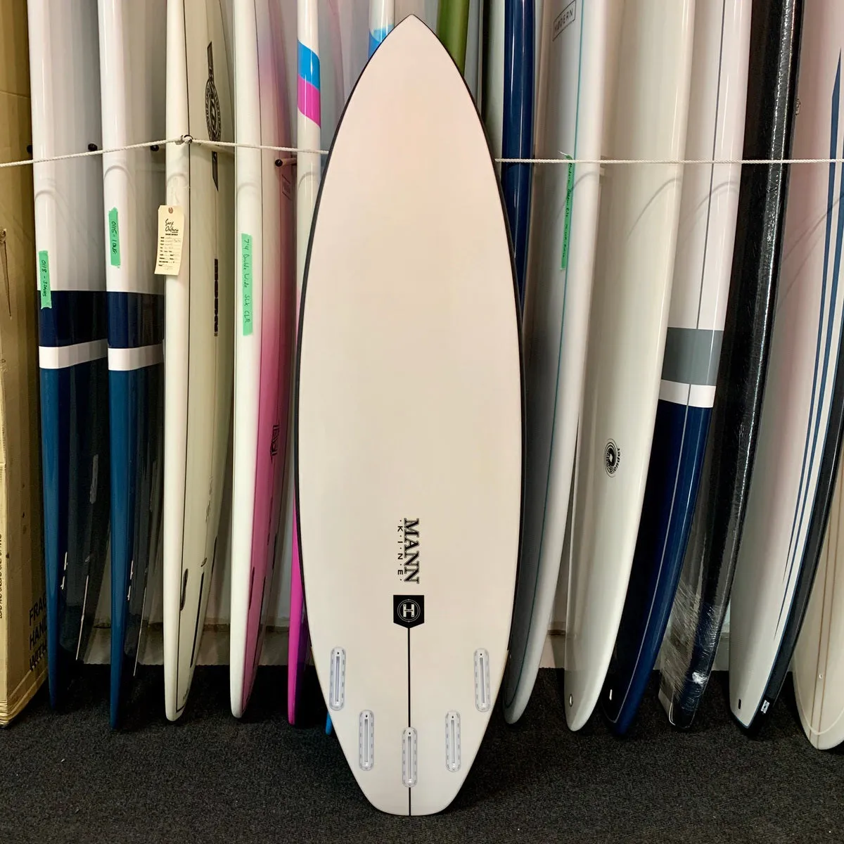 Firewire Dominator 2.0 Black 5'11 HE Futures