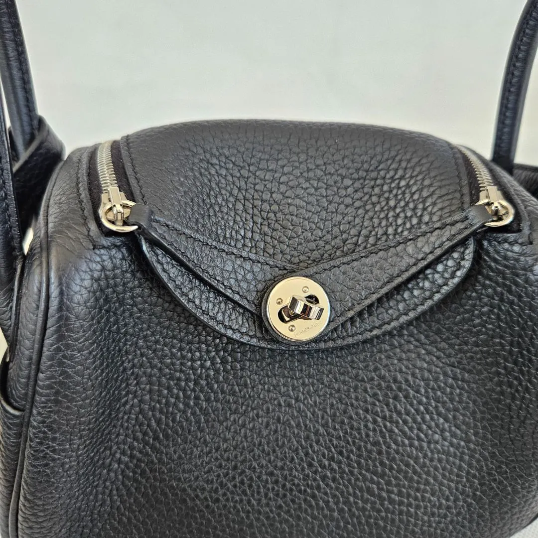 Hermès Black Clemence Leather Lindy Mini Shoulder Bag