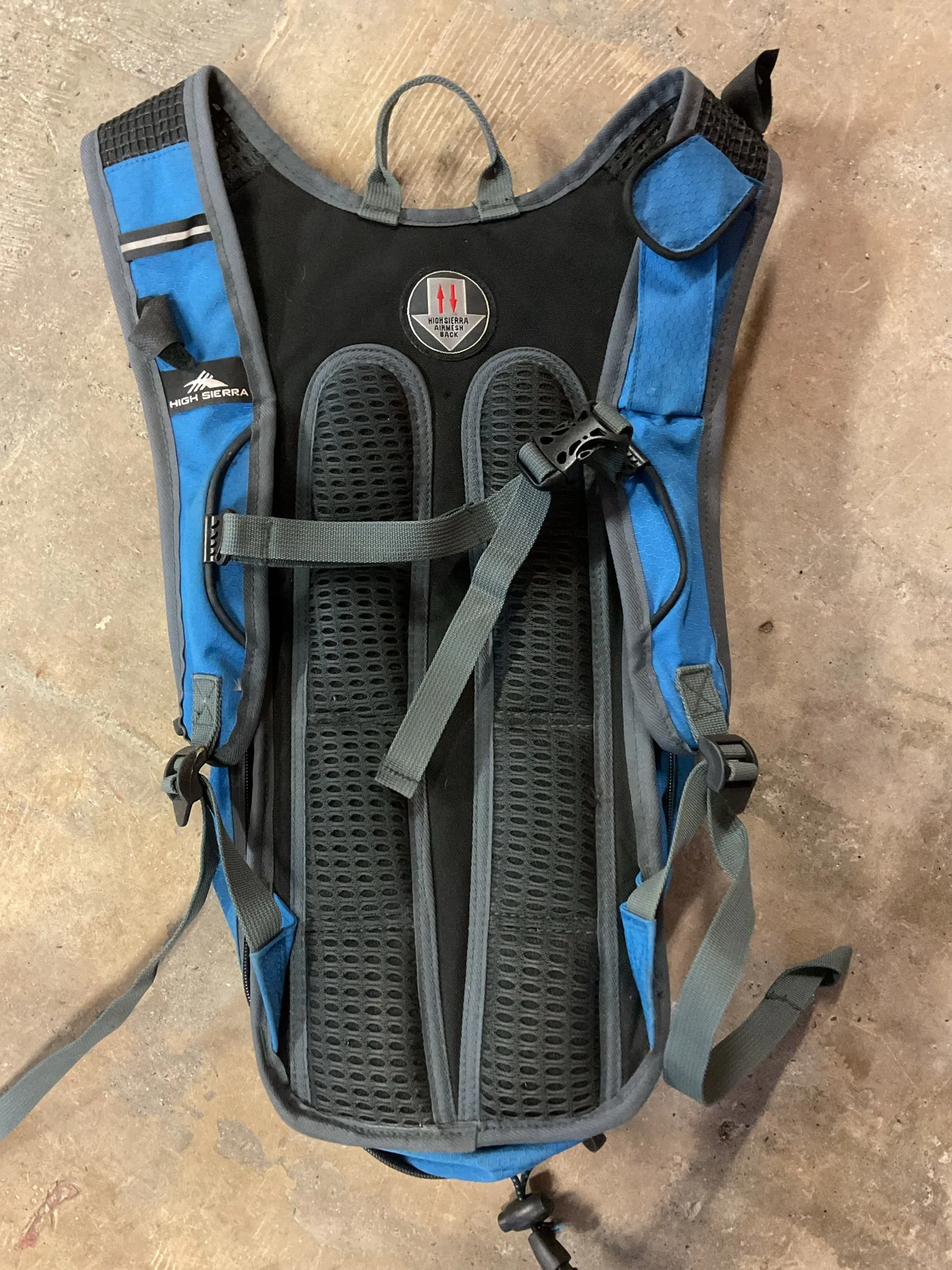 High Sierra Hydration Pack