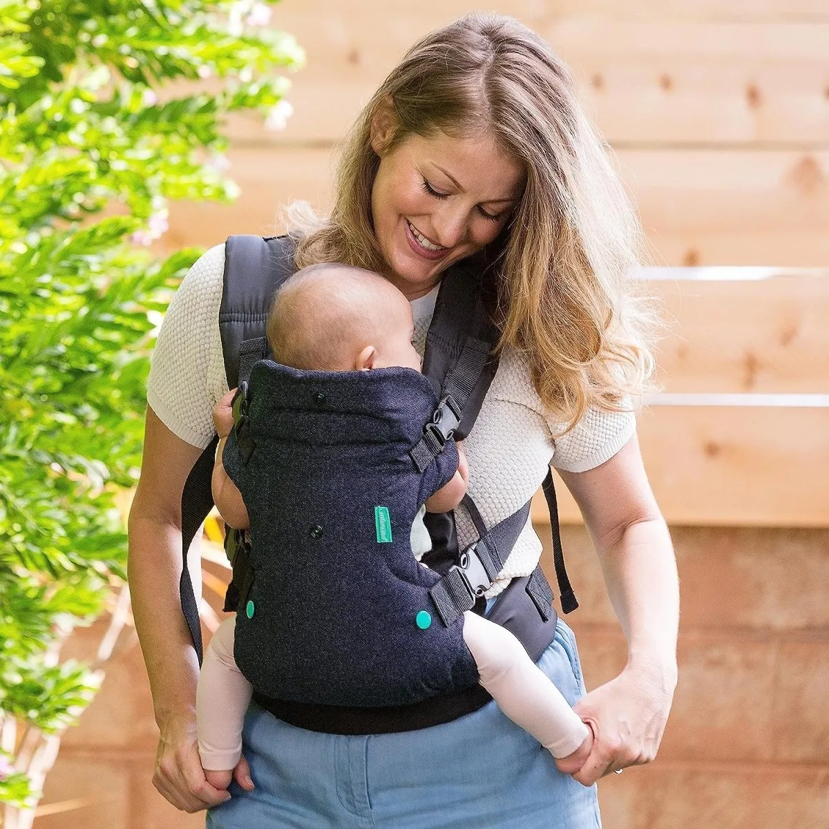 Infantino Flip 4-in-1 Convertible Carrier Black Denim