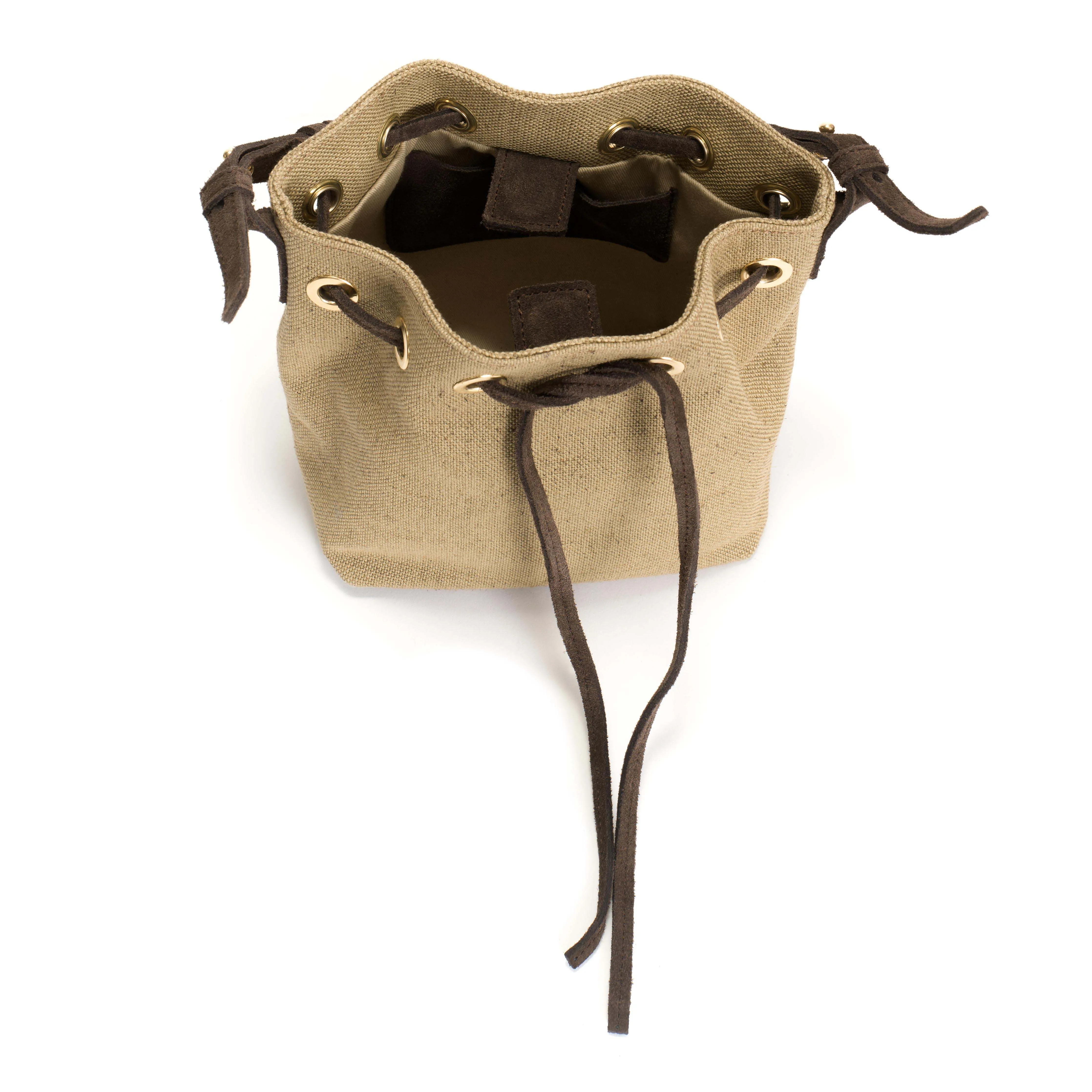 Kacey petite bucket bag Raffia & calf suede Natural & coffee brown