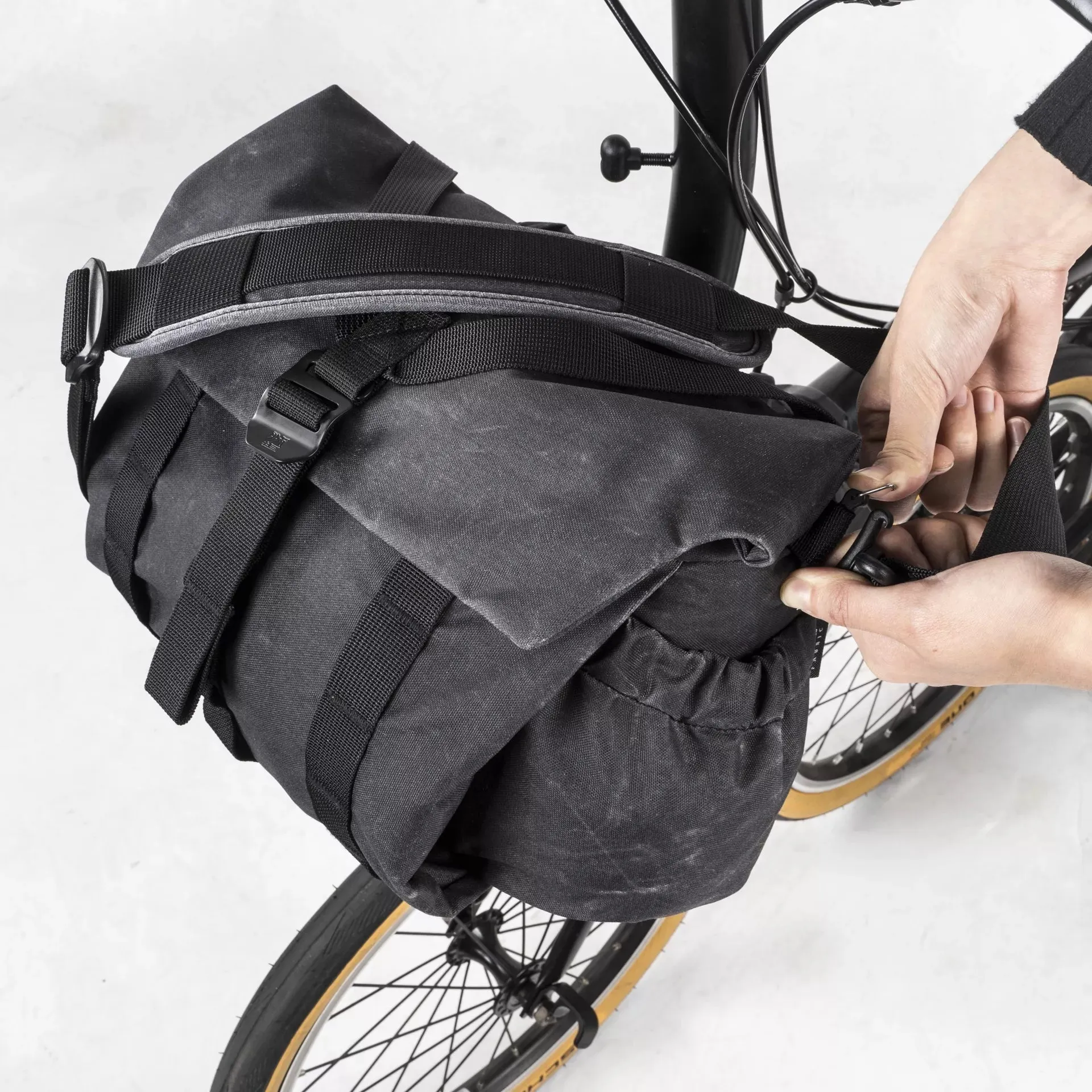 Pilot Brompton Bag 7L | With 2 pouch modules (Carrier Frame not included)