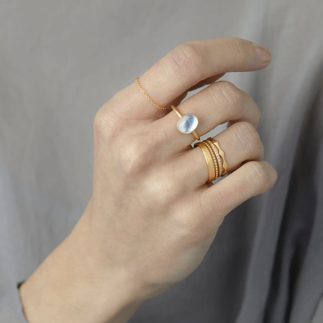 R7502 | Small Hammered Texture Marrakech Ring