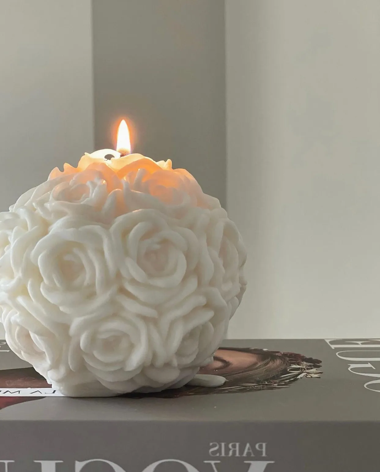 Rose soy candle, decorative candle, home decor, floral centerpiece, unique gift,handmade candle, sphere, romantic lighting, sculpted wax art