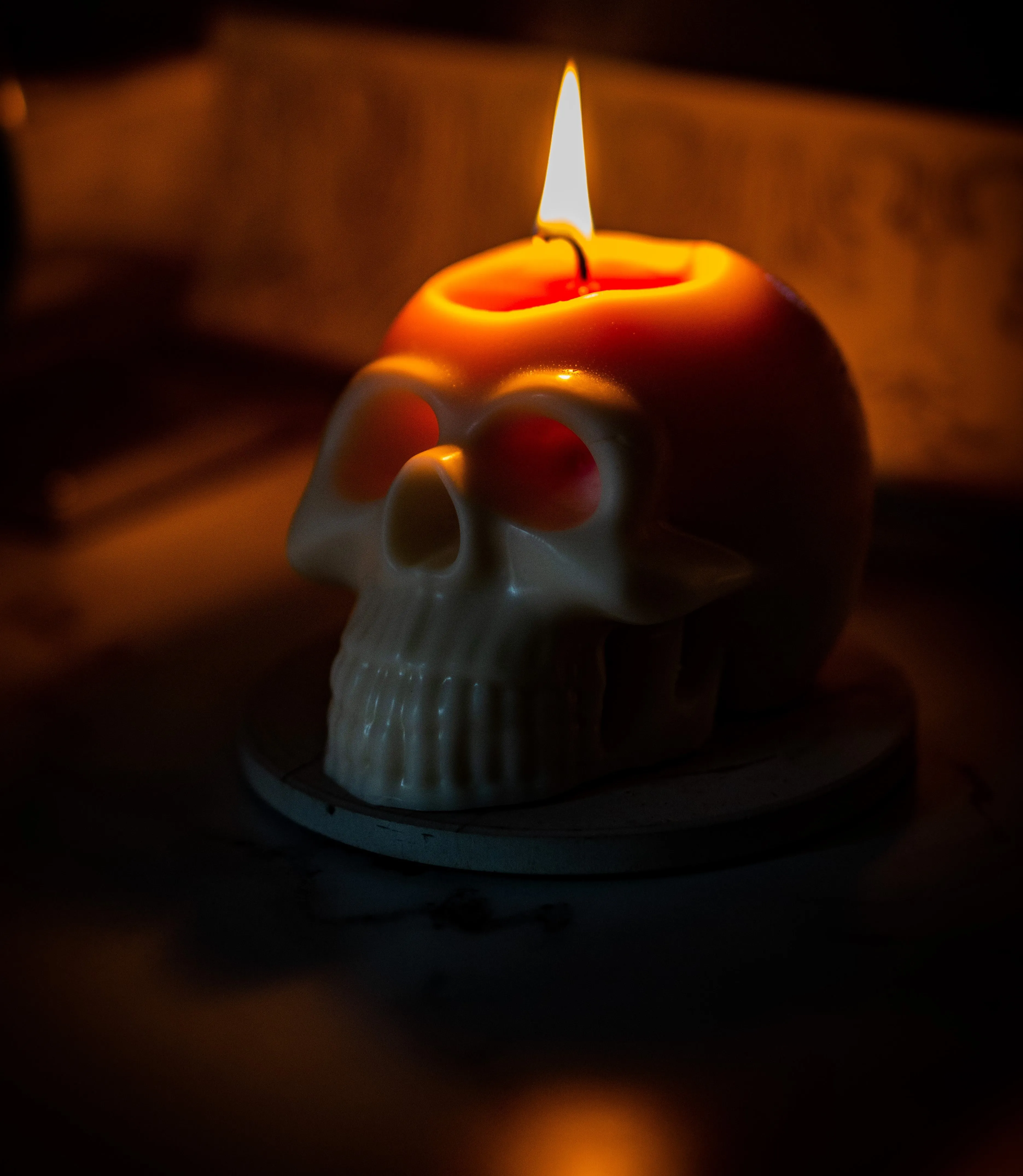 Skull Soy Wax  Candle,  Gothic Skull Candle, Unique Design, Spooky Halloween Decor, Dark Aesthetic Home Accessory, Alternative Candle Gift, Creepy Wax Sculpture, Unusual Home Decor, Gothic Gift Idea, Intricate Skull Detail, Handcrafted Candle Art