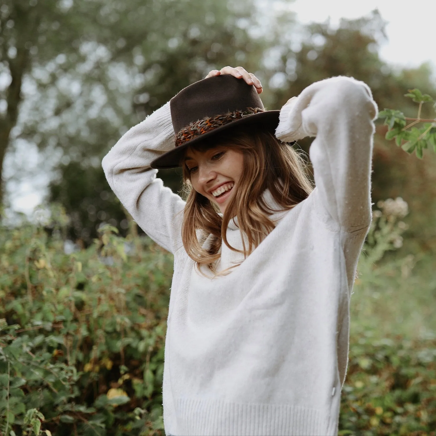 The Suffolk Fedora in Dark Brown (Bronze Feather Wrap)